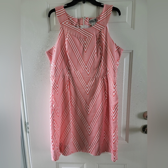Chevron Patterned Pink Dress - Picture 1 of 6